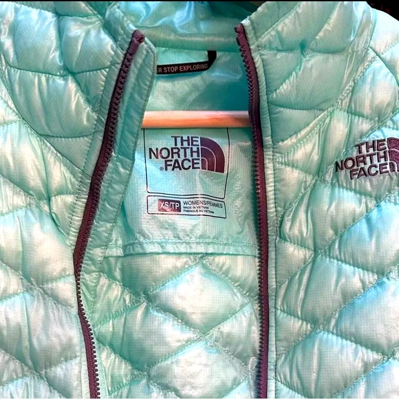 NORTH FACE Thermoball Jacket. Cruelty-Free. - Picture 3 of 10